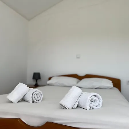 Elvi Apartment