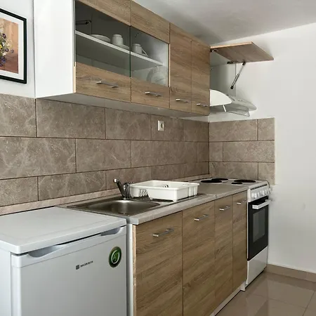 Elvi Apartment